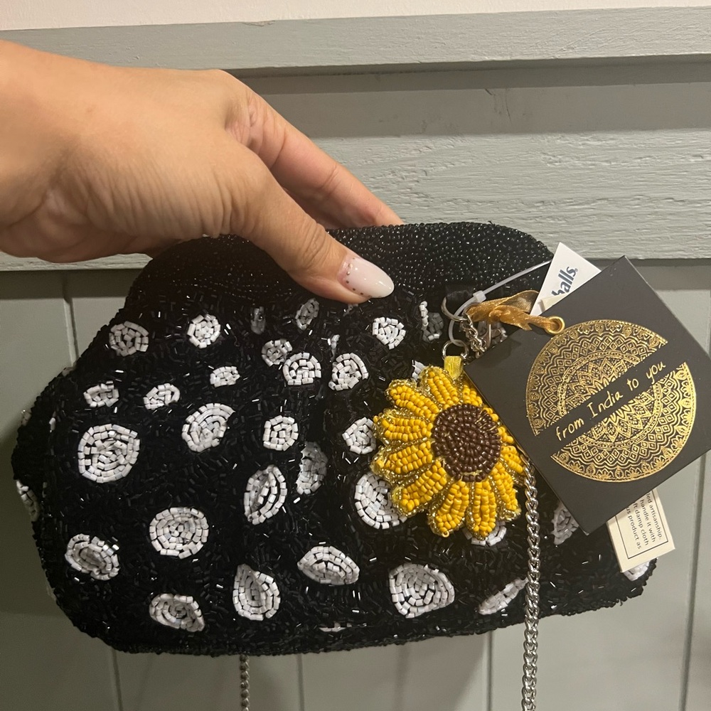 TikTok Viral Black and White Beaded Clutch with Sunflower Charm